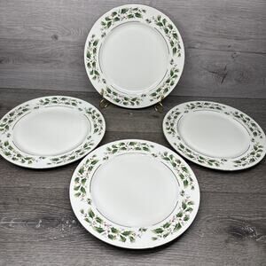 Fine China of Japan Holly & Berries 10-3/8” Dinner Plates ~Set of 4